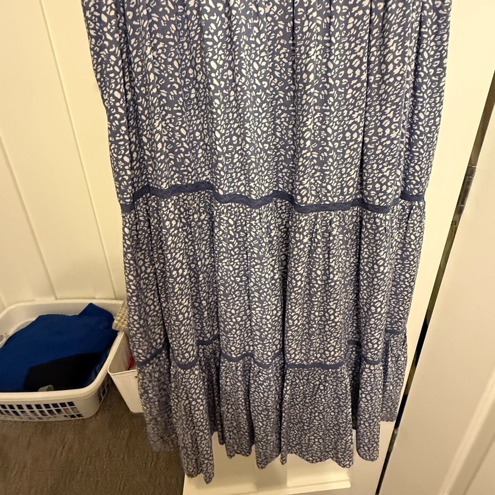 In Bloom Blue and White floral dress 
Great condition - Picture 5 of 5